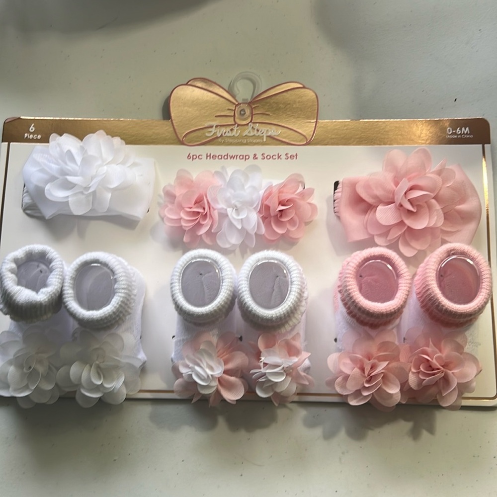 First steps by stepping stones head wraps with matching socks